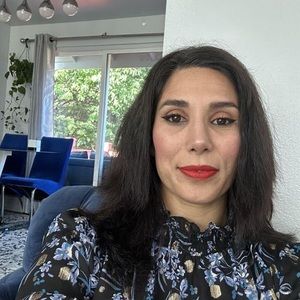 Meet your Posher, Farahnaz